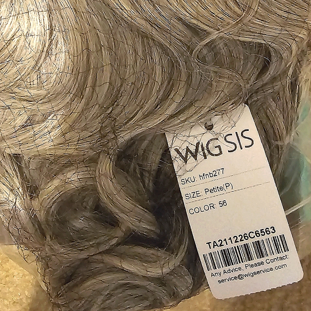 WigsSIS Lacefront (invisible hairline)Petite/color 56/Med. Blond/ heat friendly